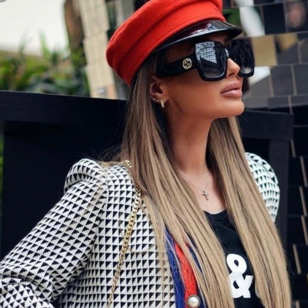 Beautiful sunglasses with sparkling!!😍🥳🥳